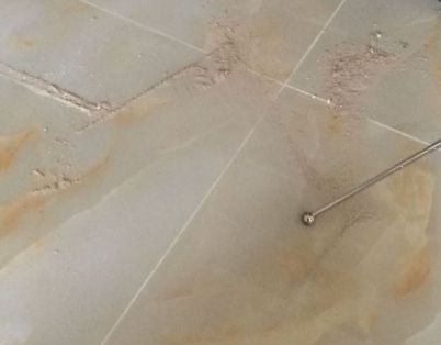 云安瓷砖空鼓维修公司分享粘合剂选择不当在瓷砖铺贴过程中可能导致以下问题